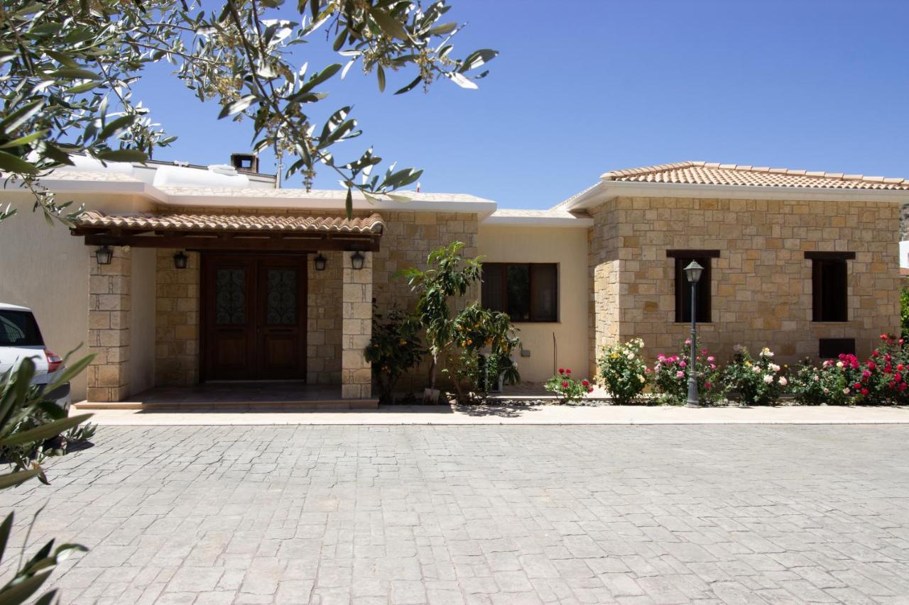 Amera Luxury Villas Peyia Exterior photo