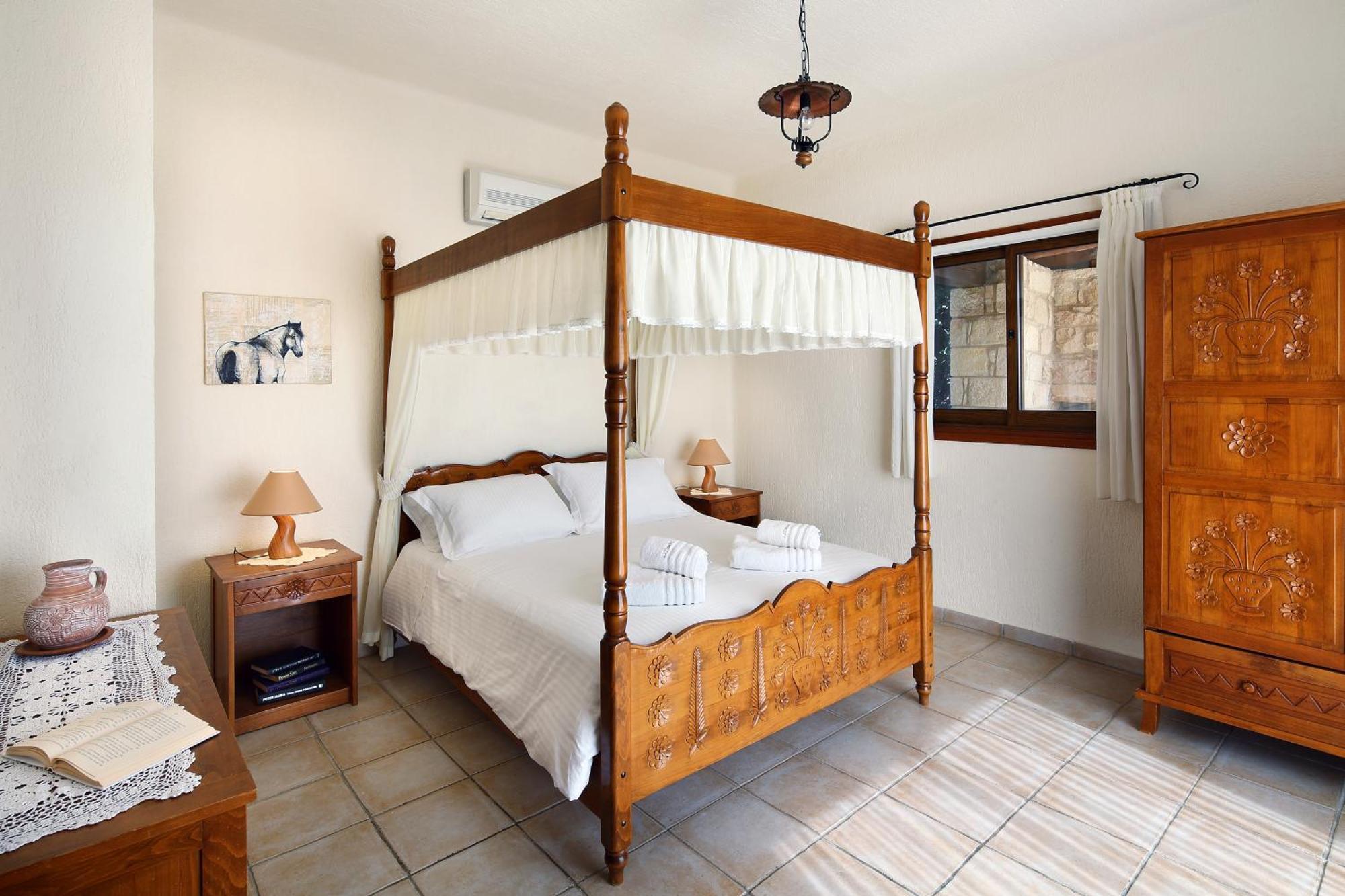 Amera Luxury Villas Peyia Room photo